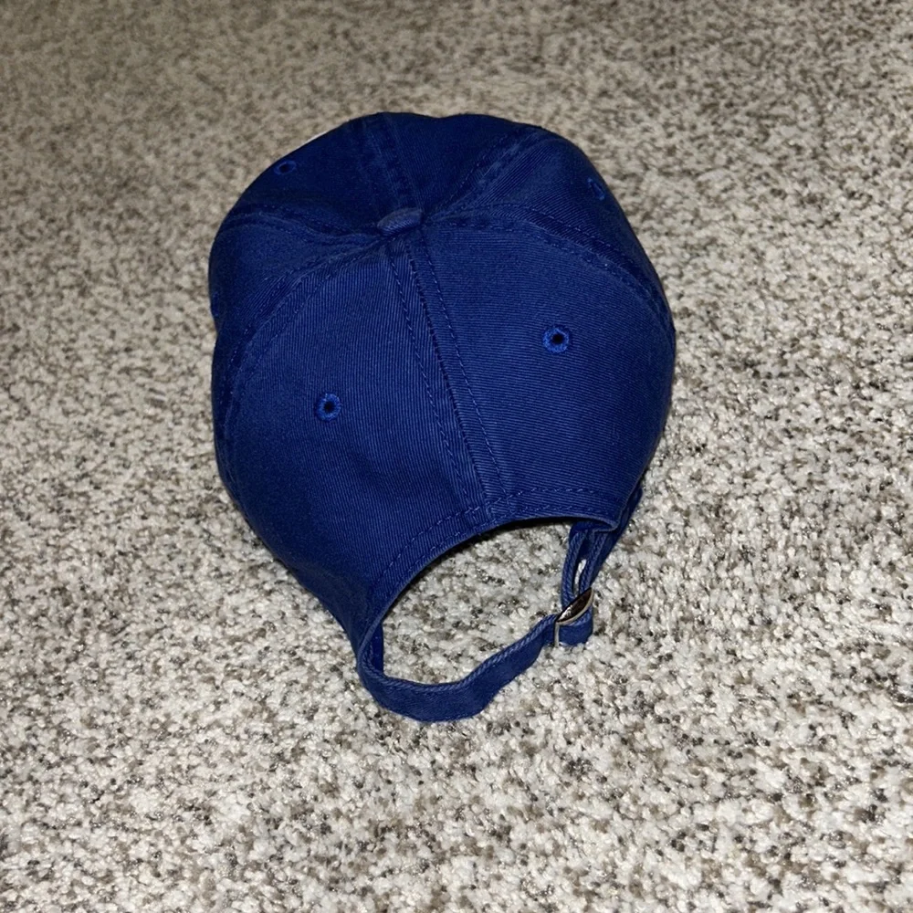 LA hat - Picture 2 of 3